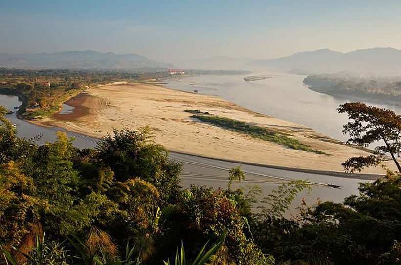 Mekong River drops to lowest level in a century around Thai, Lao ...