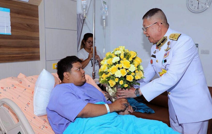 Representative of HM King and Queen visits Bangkok bomb blast patients