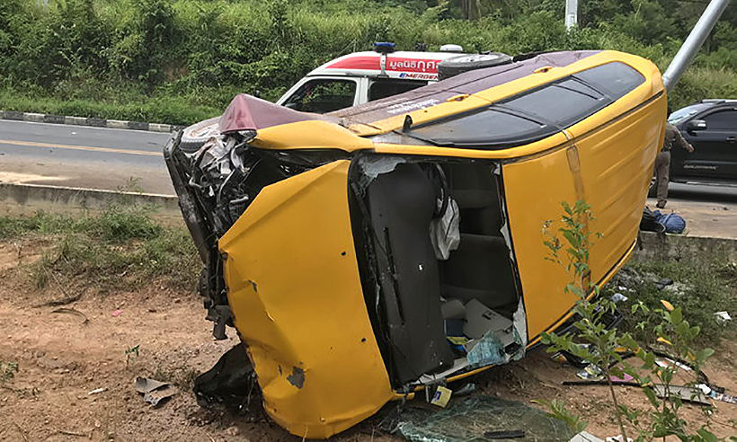 Koh Samui taxi driver killed, two tourists taken to hospital