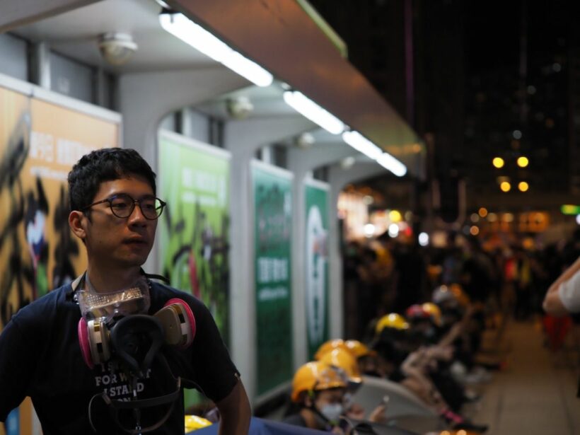 ฮ่องกงประท้วง: นาธาน หลอ แกนนำประท้วงโพสต์ขอให้คนฮ่องกงสู้ หลังตัวเองไปเรียนต่ออเมริกา | The Thaiger