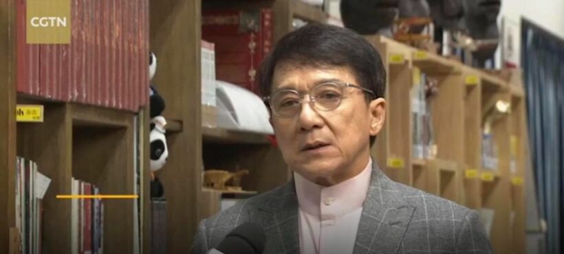 เฉินหลง ‘ต้องการปกป้องธงชาติจีน’ | The Thaiger