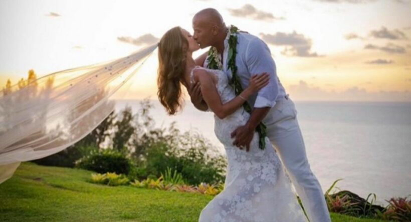 The Rock เผยภาพแต่งงานรอบสองสุดโรแมนติก | The Thaiger