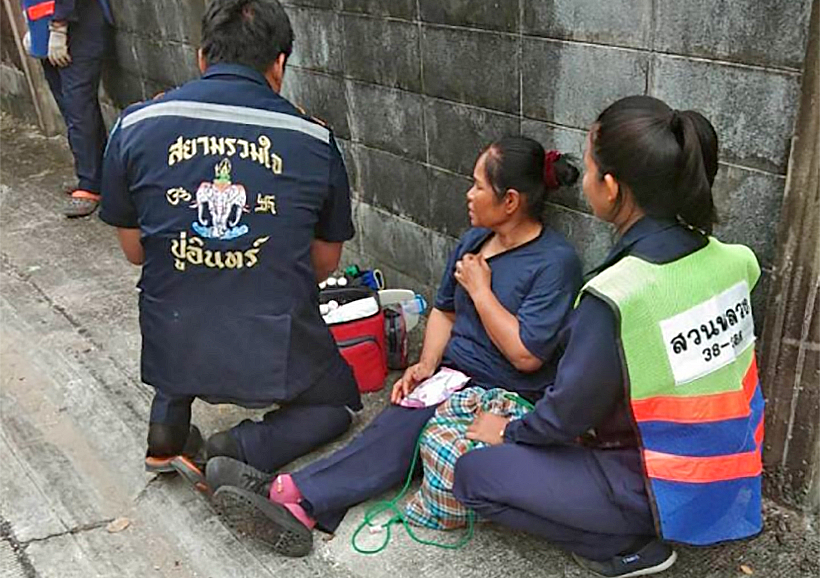 Two city cleaners injured in this morning’s explosions around Bangkok