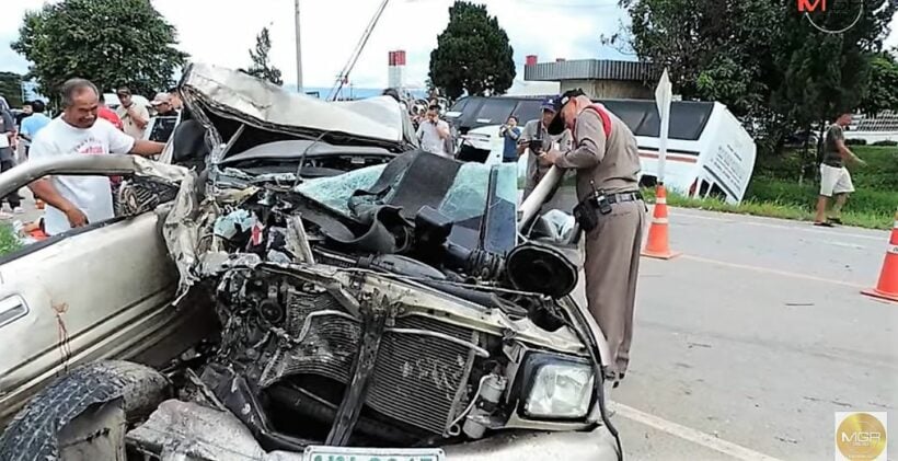 Chiang Rai collision kills truck driver, injures several Chinese tourists