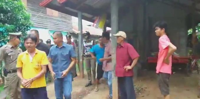 พ่อแค้นหนุ่มข้างบ้านใช้ลูกไปส่งยา จ่อยิงดับ | News by The Thaiger