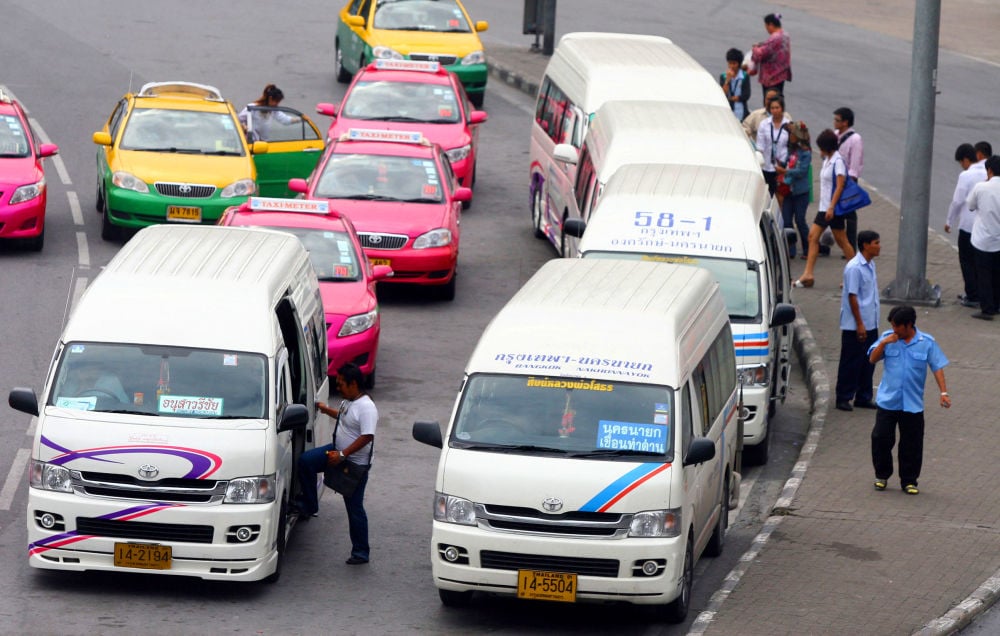 New transport minister backtracks on previous government’s van upgrade policy | The Thaiger