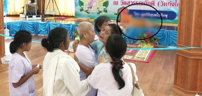 คนร้ายอุกอาจ ชักปืนยิงเจ้าอาวาสขณะนั่งสวดมนต์ ต่อหน้าลูกศิษย์ | The Thaiger