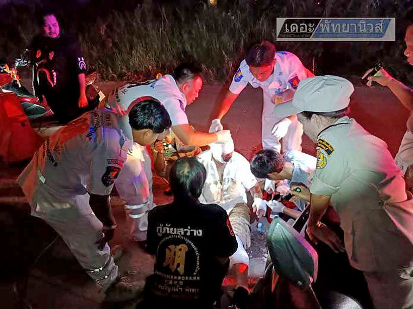 Pattaya tourists comes off motorcycle at “badly lit” roadworks