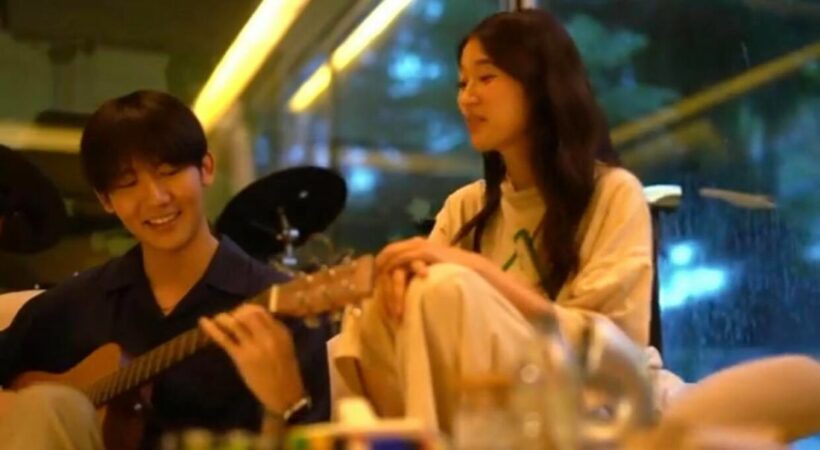คู่จิ้นในตำนาน แก้ว-โทโมะ cover เพลงรักติดไซเรน | The Thaiger