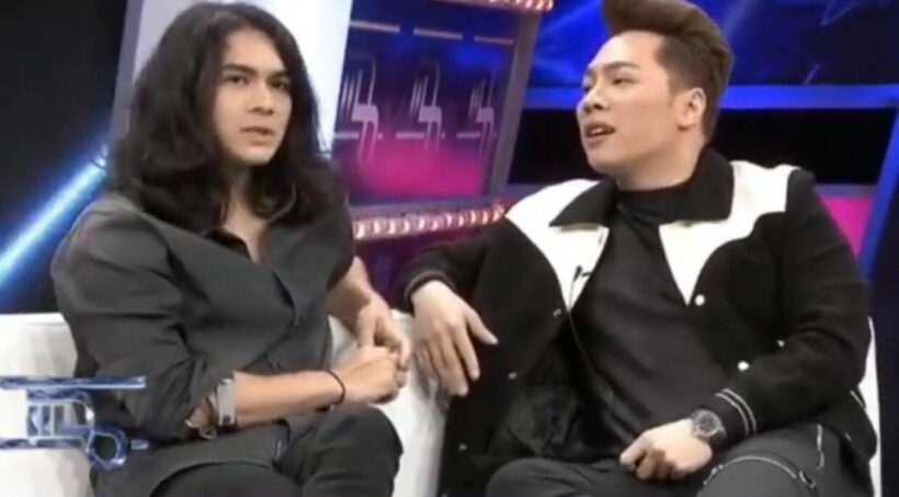 แน็ก ชาลีออกรายการแฉ มดดำตบหัวกลางรายการ | The Thaiger