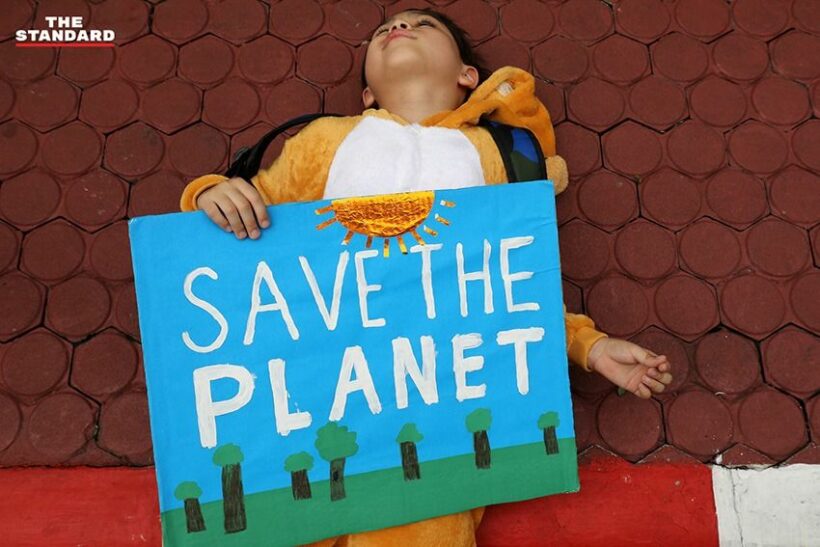 เยาวชนไทย –เทศรวมตัวเดินขบวน Global Climate Strike: Bangkok | News by The Thaiger