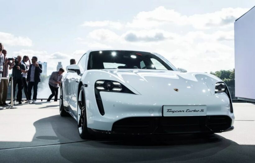 Porsche เปิดตัว Taycan ซุปเปอร์คาร์ ไฟฟ้าเต็มรูปแบบรุ่นแรก ทำความเร็วๆได้สูงถึง…. | The Thaiger