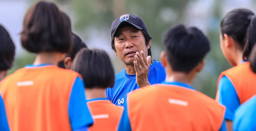 ฟุตบอลหญิงทีมชาติไทย U16 ซ้อมมื้อท้ายดวล ญี่ปุ่น – โค้ชกำชับอย่ากลัว | The Thaiger