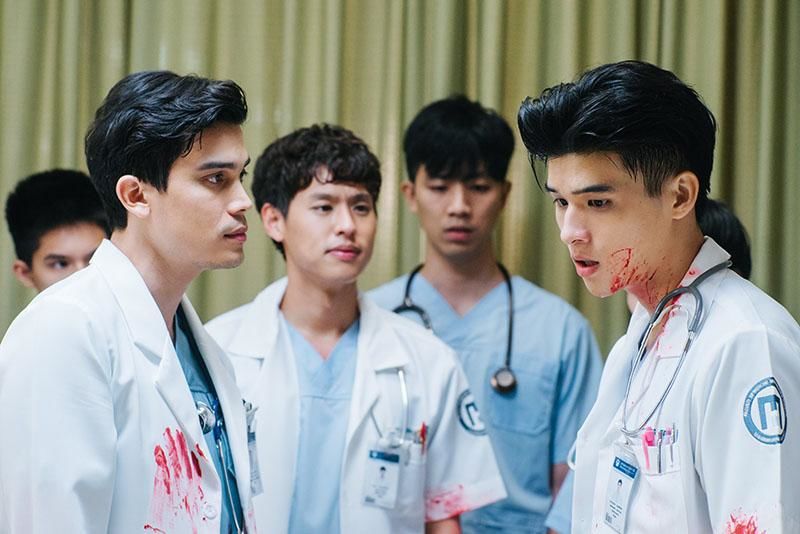 แบ่งทีมหมอเป้งหรือฉลาม ในรักฉุดใจนายฉุกเฉิน | The Thaiger