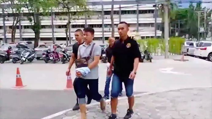 ไล่ล่าโจ๋ปาบึ้มงานหมอลำร้อยเอ็ด-ชาวบ้านเจ็บระนาว | The Thaiger