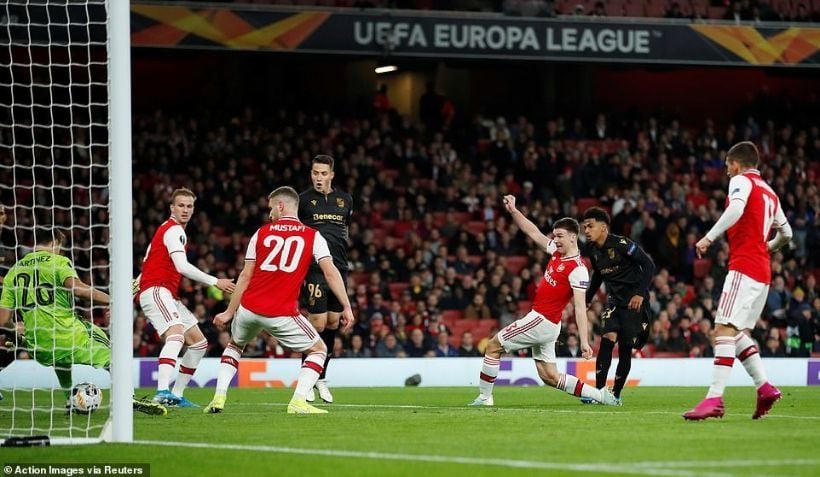 Pepe tỏa sáng, Arsenal thắng siêu kịch tính | News by The Thaiger
