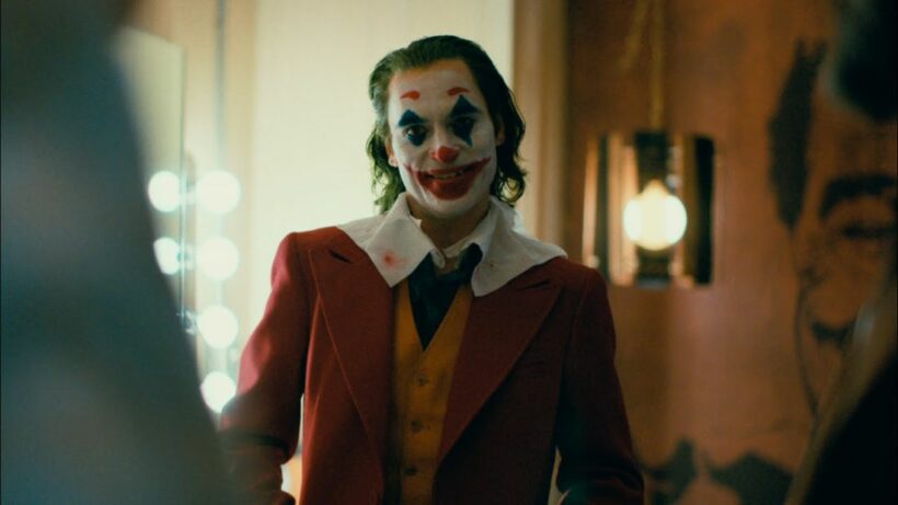 รีวิว Joker เสียงหัวเราะอันน่าเศร้า ท่ามกลางโลกแสนวิปลาส | The Thaiger