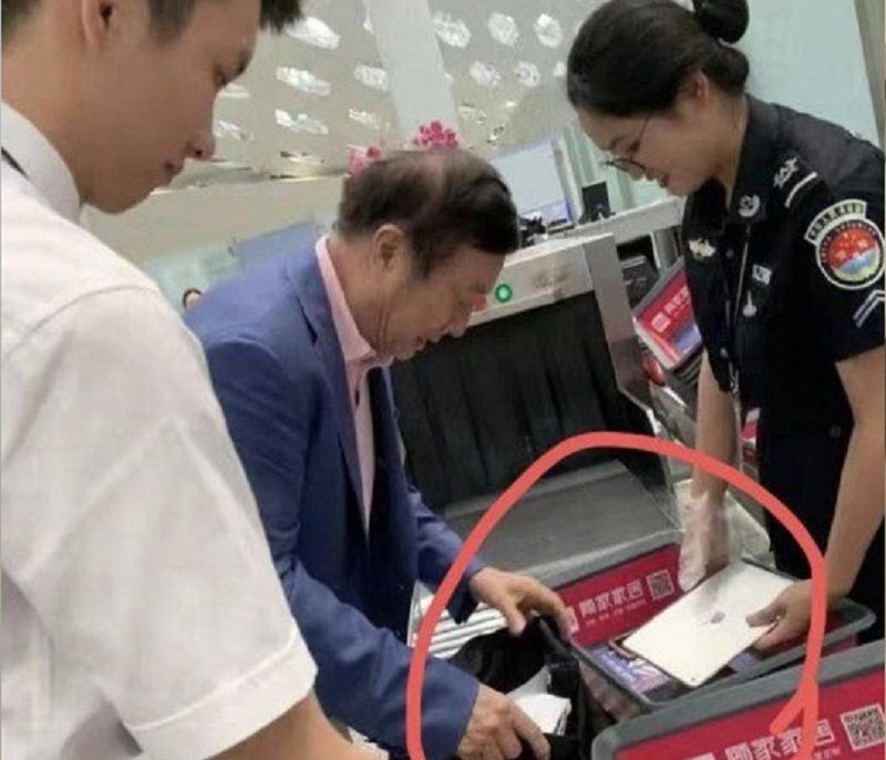 ชาวเน็ตตะลึง CEO ของ Huawei ก็ใช้ iPad ของ Apple | The Thaiger
