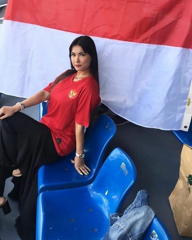 หนุ่มไทยใจสลาย มิยาบิโผล่เชียร์อินโด นัดซัดไทย 2 ลูก ซีเกมส์ 2019 | The Thaiger