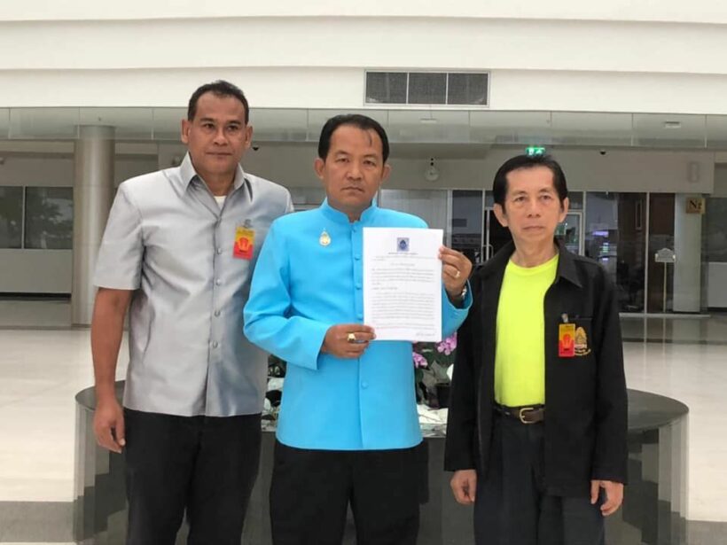ศรีสุวรรณร้อง ธนาธรละเมิดศาล – พยาน 10 ปาก เบิกความเท็จ | The Thaiger