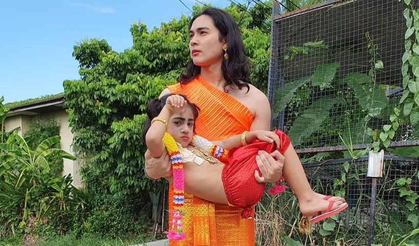 แน็ก ชาลี รีวิวสินค้า ไม่เคยธรรมดา | The Thaiger