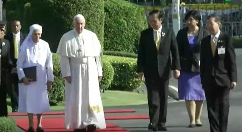 นายกฯ รับเสด็จ พระสันตะปาปาฟรานซิส ประทานสุนทรพจน์ ยินดีไทยผ่านการเลือกตั้ง | The Thaiger