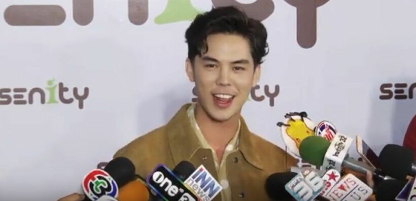 พีช พชร เจอสายการบินดังเหยียด บอกตั๋วแพง เพราะใส่เสื้อยืด | The Thaiger
