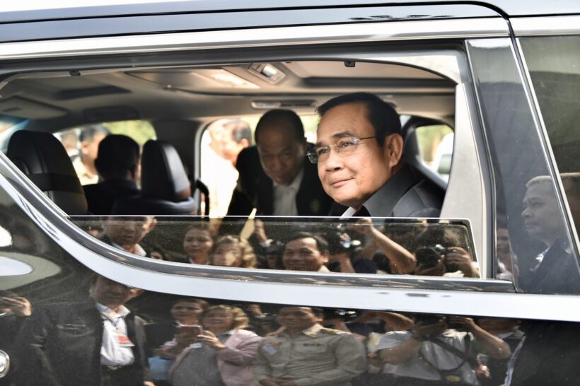 ทะเบียนรถนายกรัฐมนตรี สัญจรจ.ราชบุรี | The Thaiger