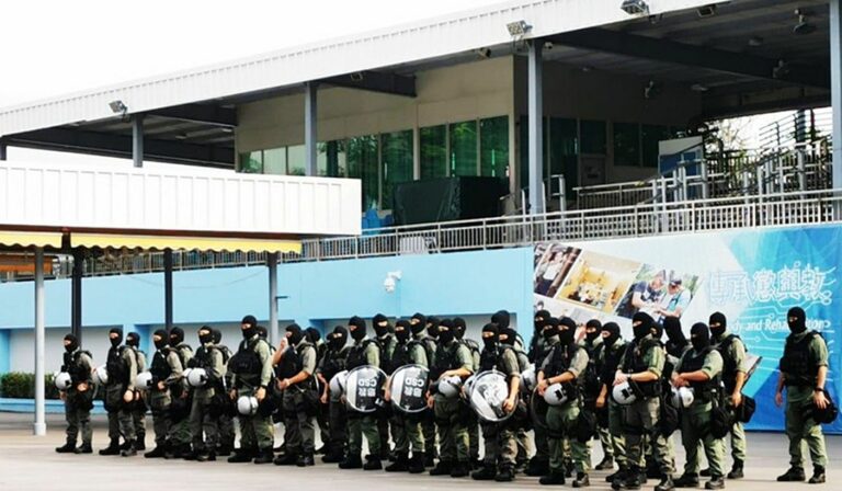 Hong Kong điều động đặc nhiệm Phi Hổ hỗ trợ cảnh sát kiểm soát biểu tình | News by The Thaiger
