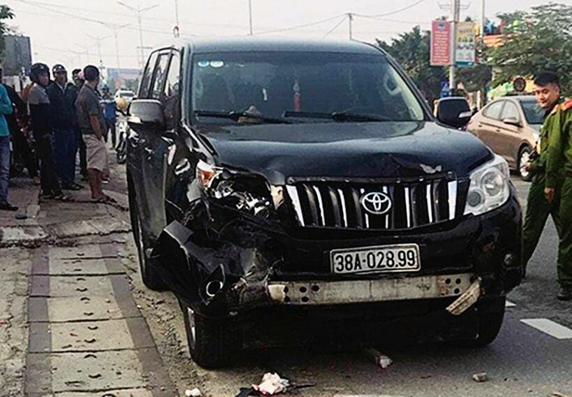 Hà Tĩnh: Ô tô tông hai xe máy làm một người chết | News by Thaiger