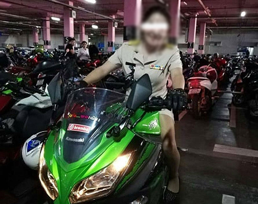 ครูวา: ใส่ชุดกากีเป็นเหตุ โดนข้อหาแต่งกายเลียนแบบเจ้าหน้าที่ | The Thaiger
