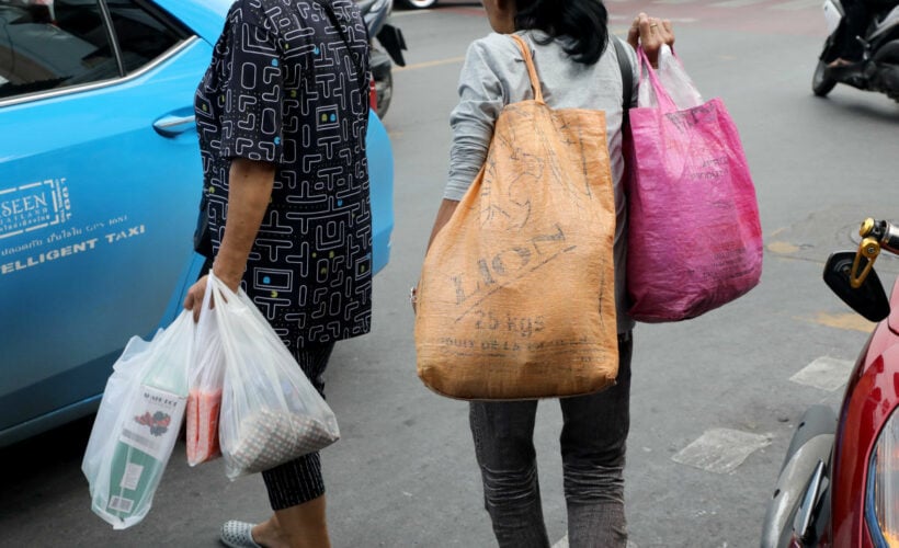 Majority of Thais support single-use plastic bag ban