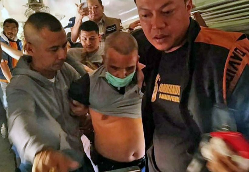 Fugitive 'serial killer' Somkid arrested on Bangkok-bound train | News by Thaiger