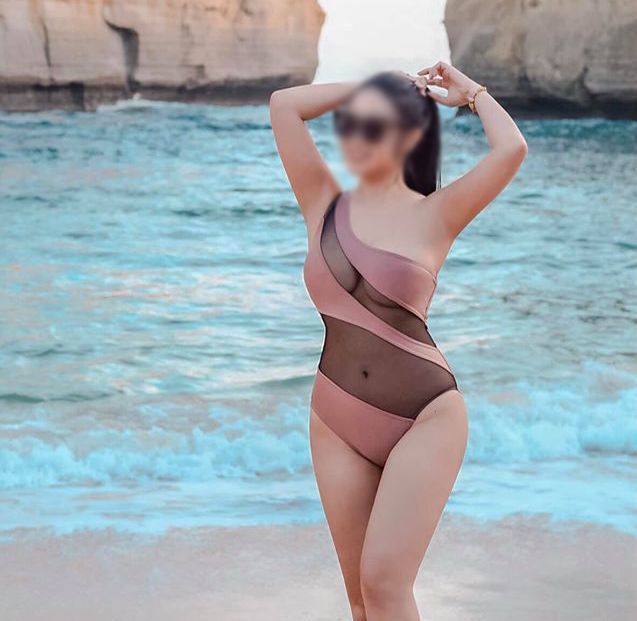 คุ้มสุดในโลก สาวขายไอโฟน แถมฟรีภาพสุดเซ็กซี่ | News by The Thaiger