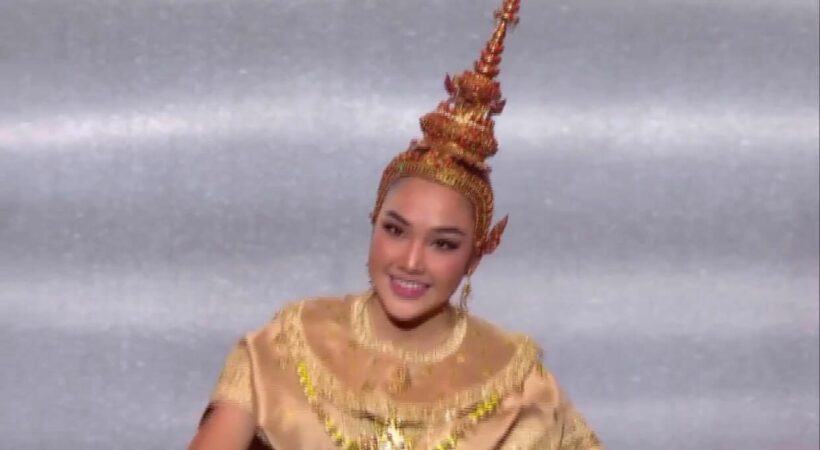 เกรซ นรินทร โชว์ชุดประจำชาติไทยบนเวที Miss World 2019 | The Thaiger