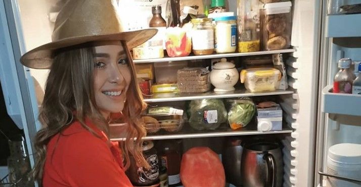 ปาล์มมี่ ให้แม่บ้านปอกแตงโม ผลที่ได้เป็นแบบนี้ | The Thaiger