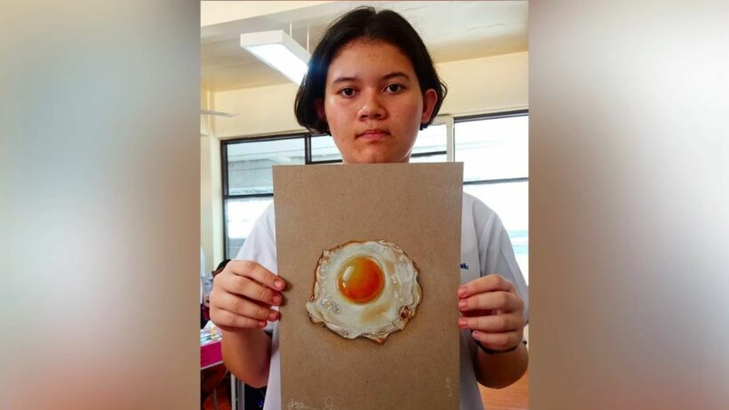 ‘น้องเจนนี่’ เด็กม.1 วาดไข่ดาวสวยเหมือนจริง ล่าสุดมีคนซื้อภาพแล้ว | The Thaiger
