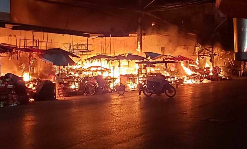 Government donates tents to Korat traders in wake of devastating market fire