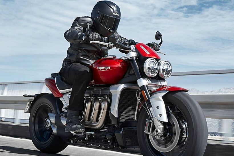 Triumph Rocket III ครุยเซอร์ยักษ์ 2,500ซีซี MuscleBike กล้ามแน่นๆ สะใจนักเดินทาง | News by The Thaiger
