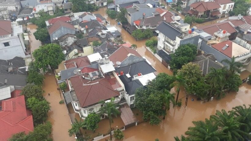 “Not ordinary rain” – Jakarta floods break records, 21 dead