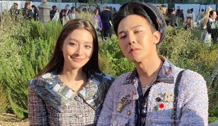 อิจฉาหนักมาก มิว นิษฐา ถ่ายภาพคู่ จี ดรากอน ในงานแฟชั่นโชว์ที่ปารีส | The Thaiger