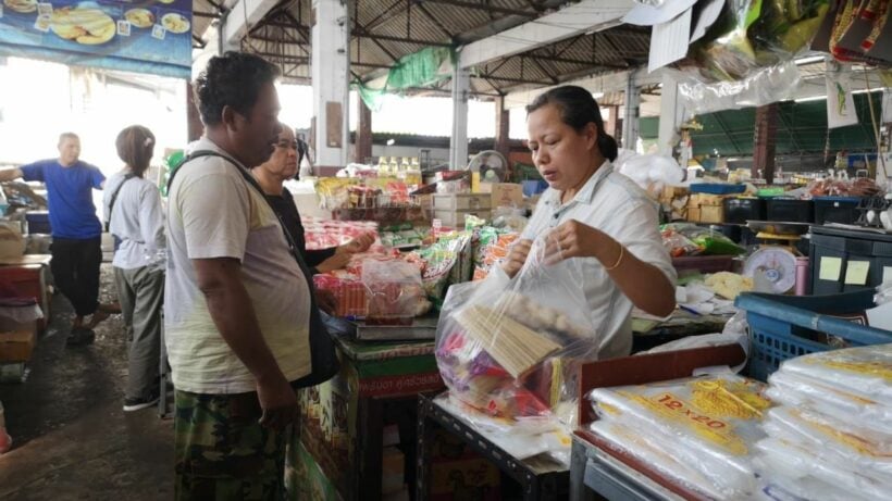 Not all Thais are happy with plastic bag ban | Thaiger