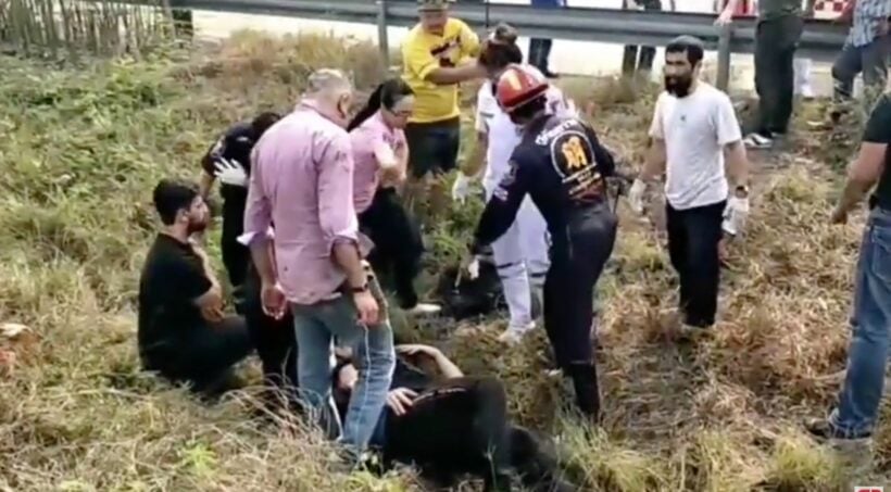 Eight British tourists injured in Thai passenger van crash - VIDEO | News by Thaiger