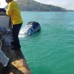Unsecured pickup falls off of ferry bound for Phuket | Thaiger