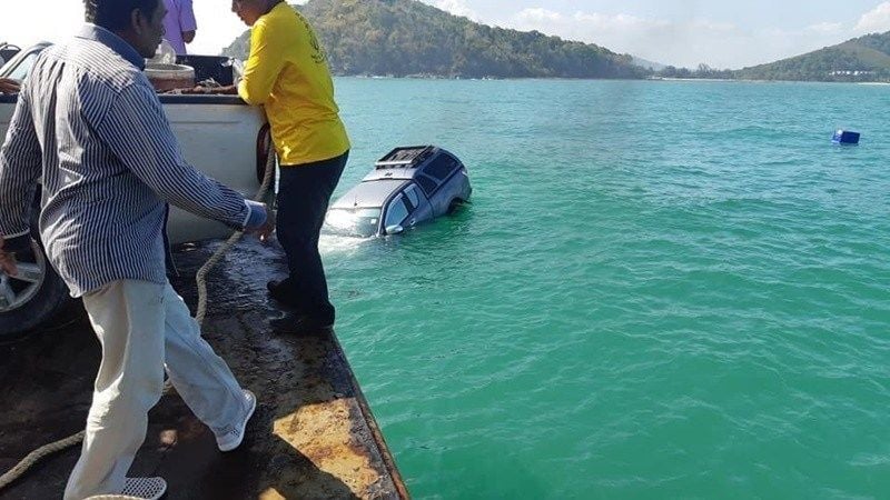 Unsecured pickup falls off of ferry bound for Phuket