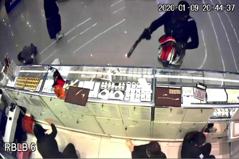 Suspect questioned over the fatal gold heist at Aurora Gold Shop in Lop Buri