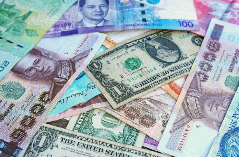 Greenback Falls Below 30 Baht To The USD Thaiger