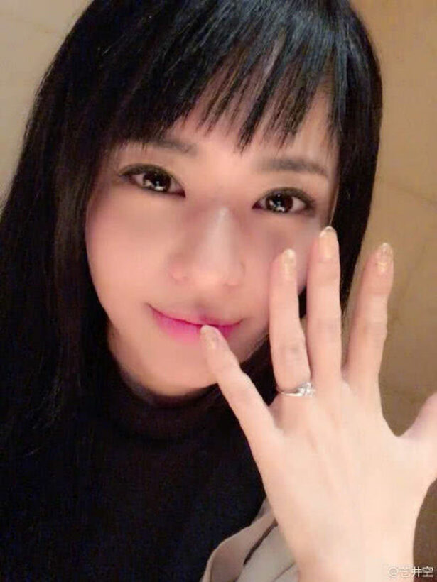 Đám cưới siêu bí mật của "Thánh nữ JAV" Aoi Sora chỉ mời 16 khách | News by Thaiger