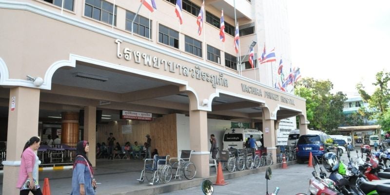 Russian tourist in coma after Patong hotel balcony fall