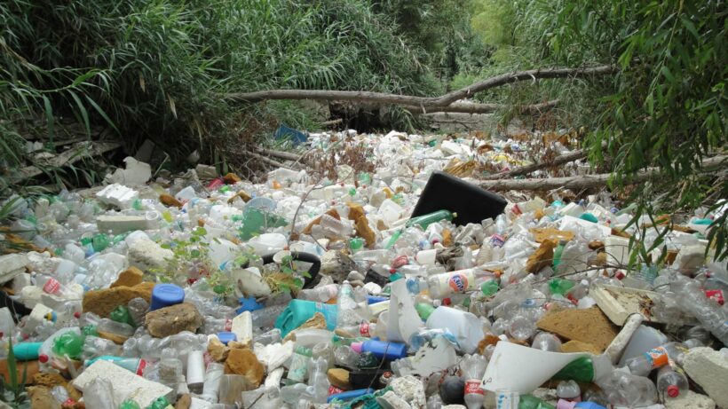 Bangkok levies heavy fines for those who litter in waterways